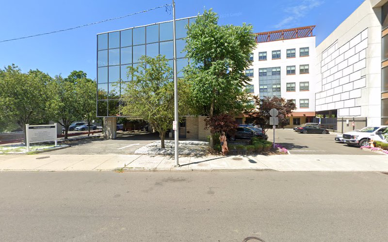101904 bloomenthal trow llc