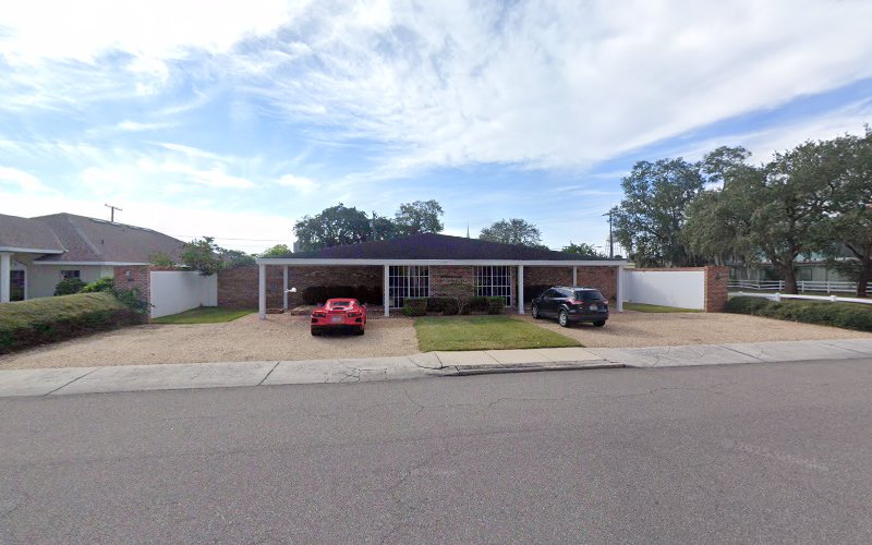 197429 hall bennett attorney