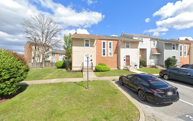 254932 laureen j mullins llc law office