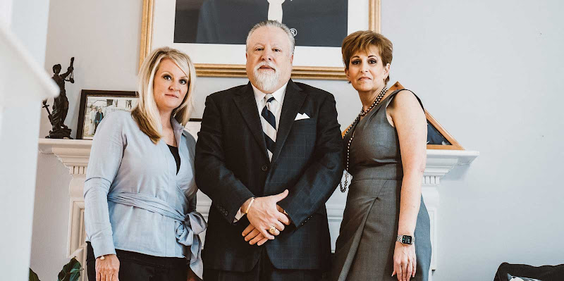 384079 schusterman law firm pa