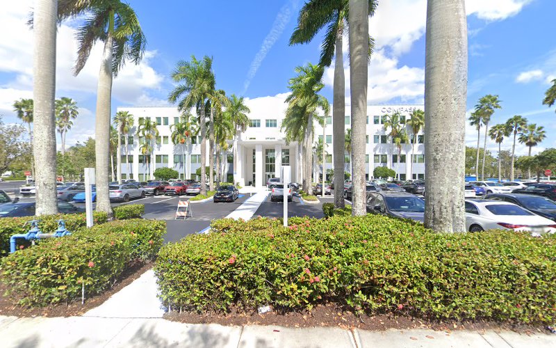 405586 straus associates p.a